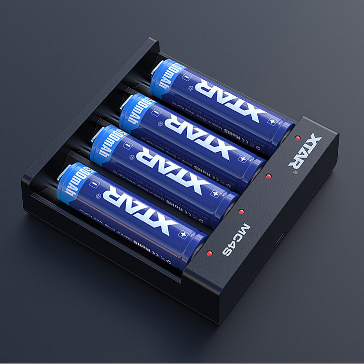 Univerzalni USB punjač akumulatora do 4 kom. XTAR-MC4S