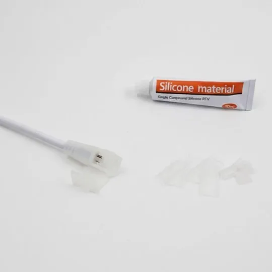 Konektor a sa priborom za povezivanje LED trake MLI-2835-230V-SET