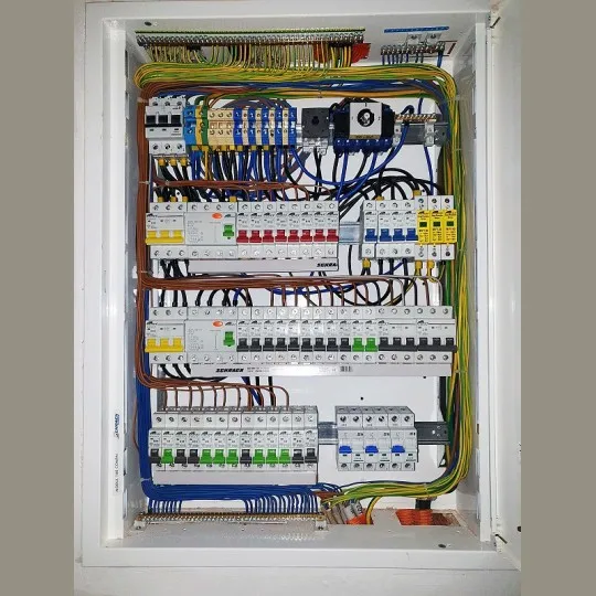 Automatski osigurač C25A 6kA 240/415V tipC 5Y ME-MAO25