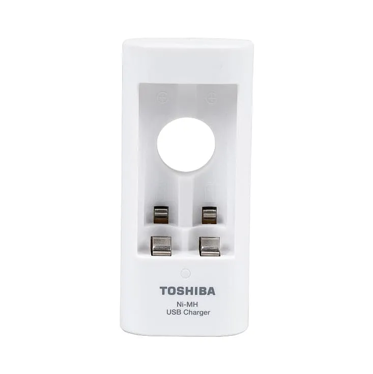 TOSHIBA USB punjač za Ni-MH akumu. AA, AAA + 4 punjiva akum. AA 2000mAh