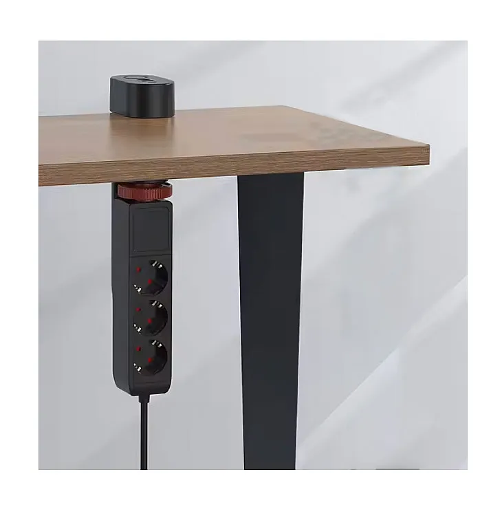 Razvodnik sa 3 mesta 1,5m 1.5 mm2 + USB NVD3/USB