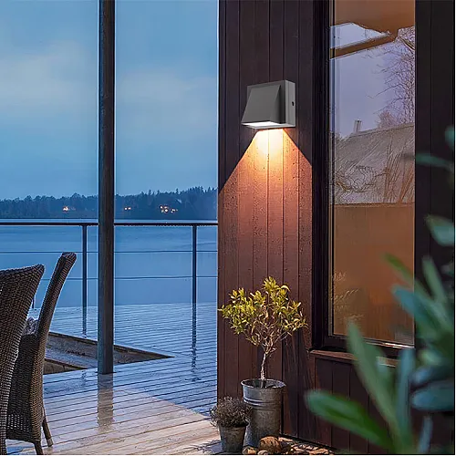 Braytron LED lampa 6W, promenljiva boja svetla BG38-02682