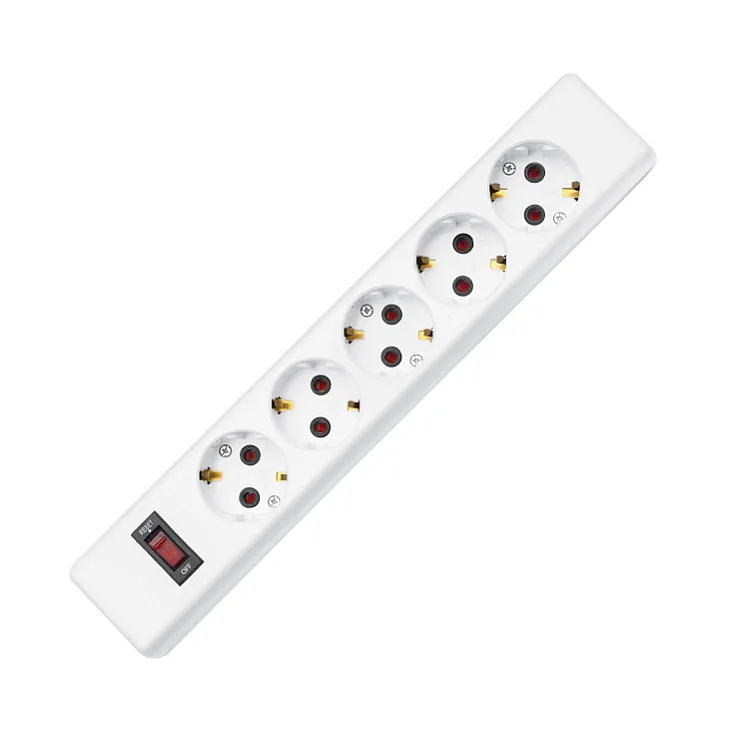 Razvodnik 5 mesta 3m 1.5mm2 + zaštita 2/212-0186
