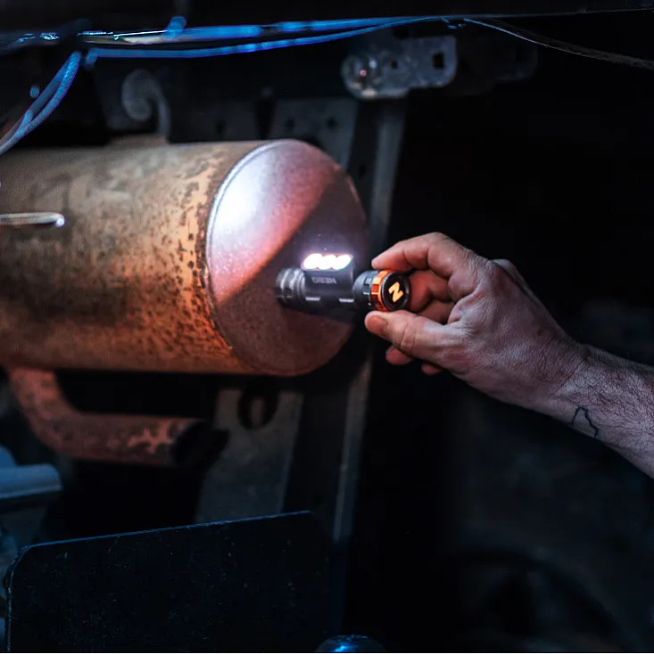 LED naglavna punjiva lampa NEBO TRANSCEND 1500 NEB-HLP-1001-G